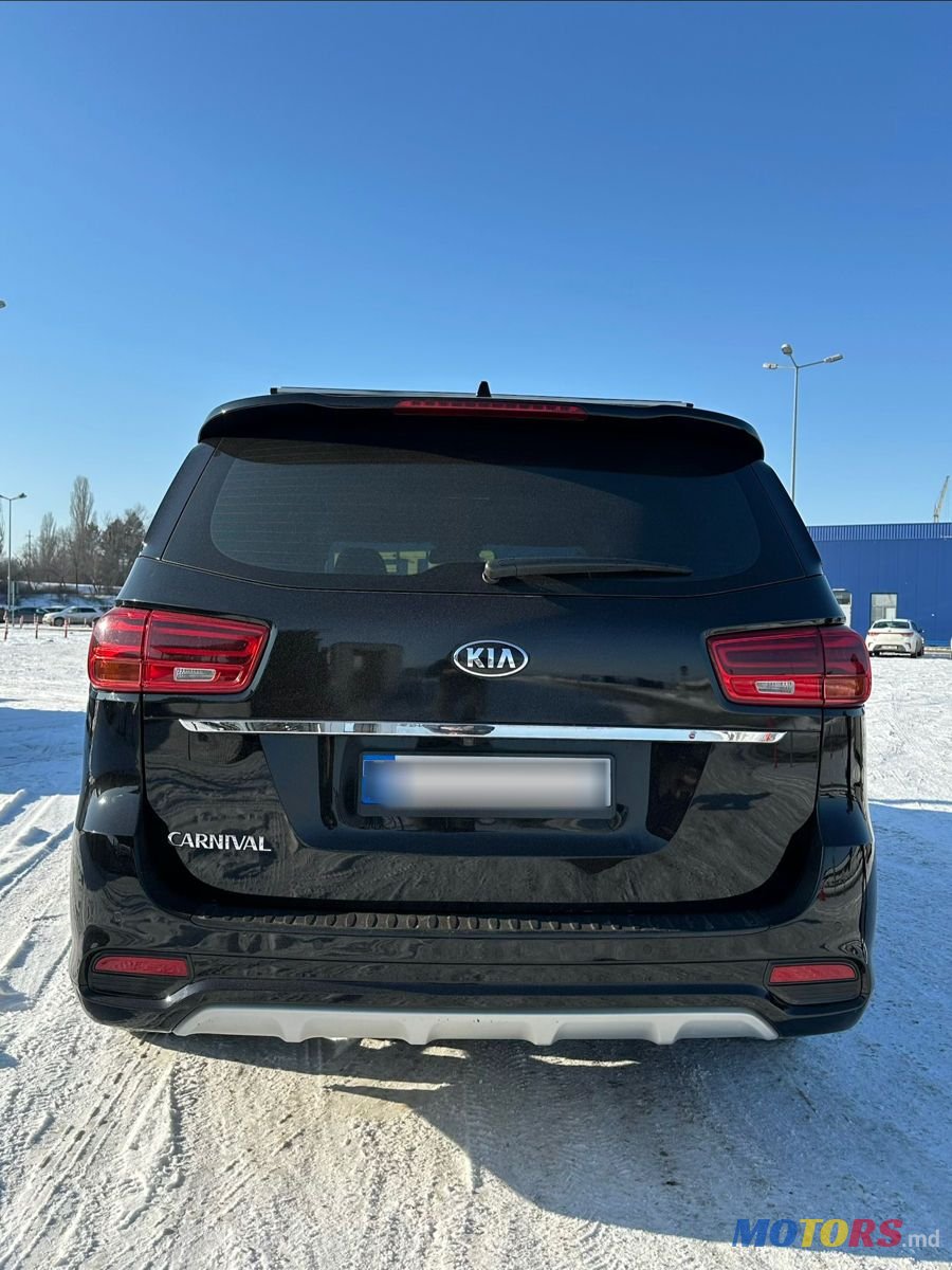 2019' Kia Carnival photo #2