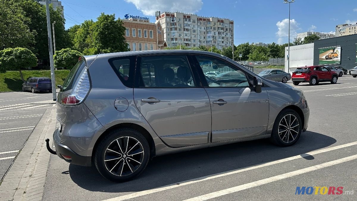 2012' Renault Scenic photo #4