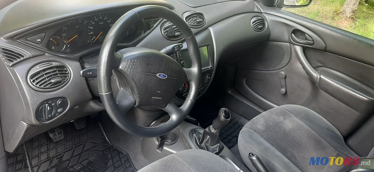 2000' Ford Focus photo #4