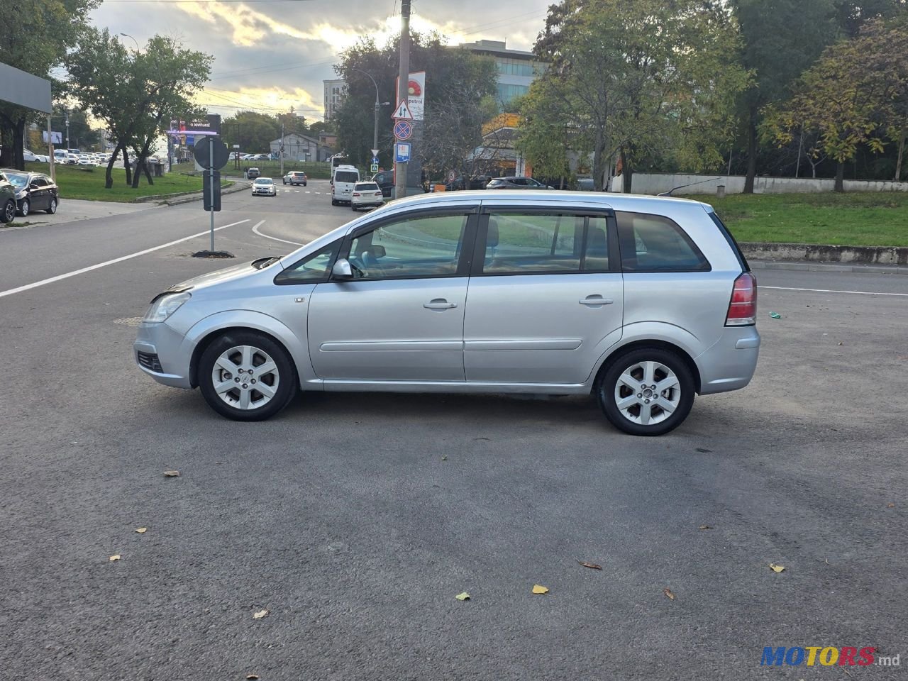 2007' Opel Zafira photo #5