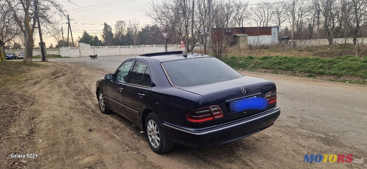 2001' Mercedes-Benz E-Class photo #2