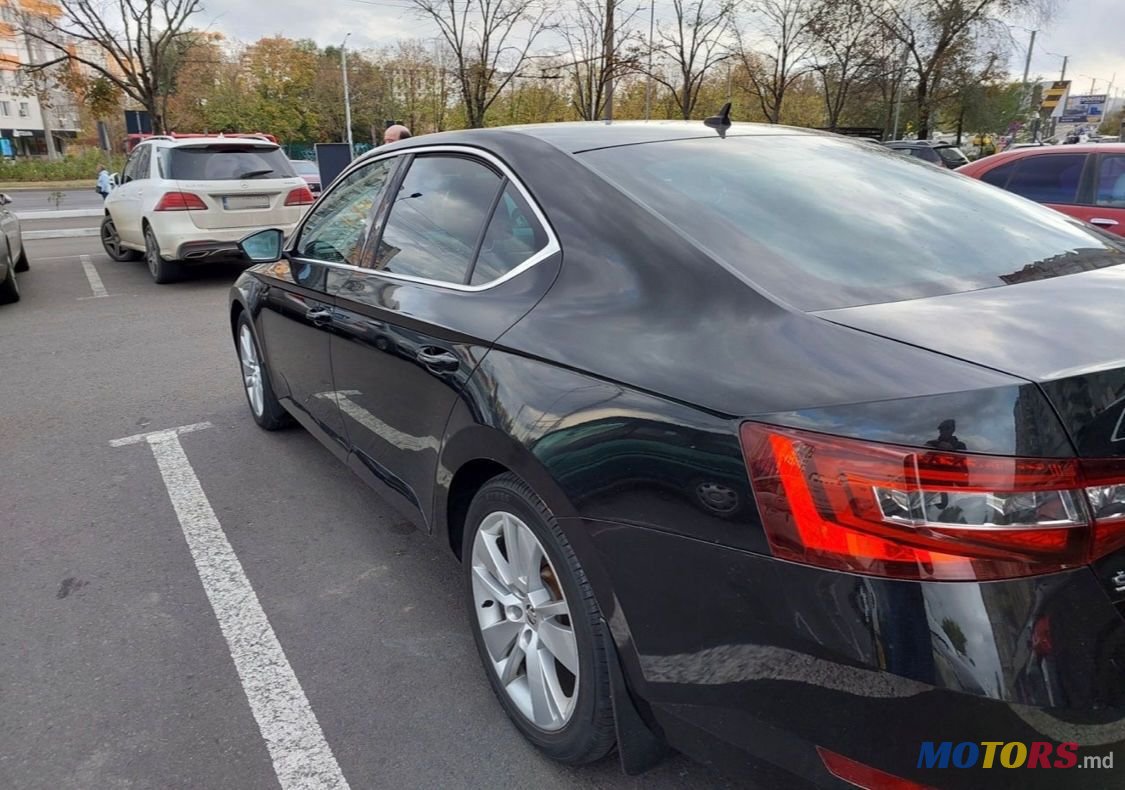 2015' Skoda Superb photo #3