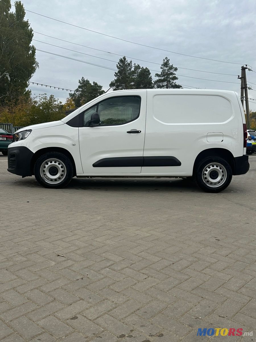 2020' Peugeot Partner photo #3