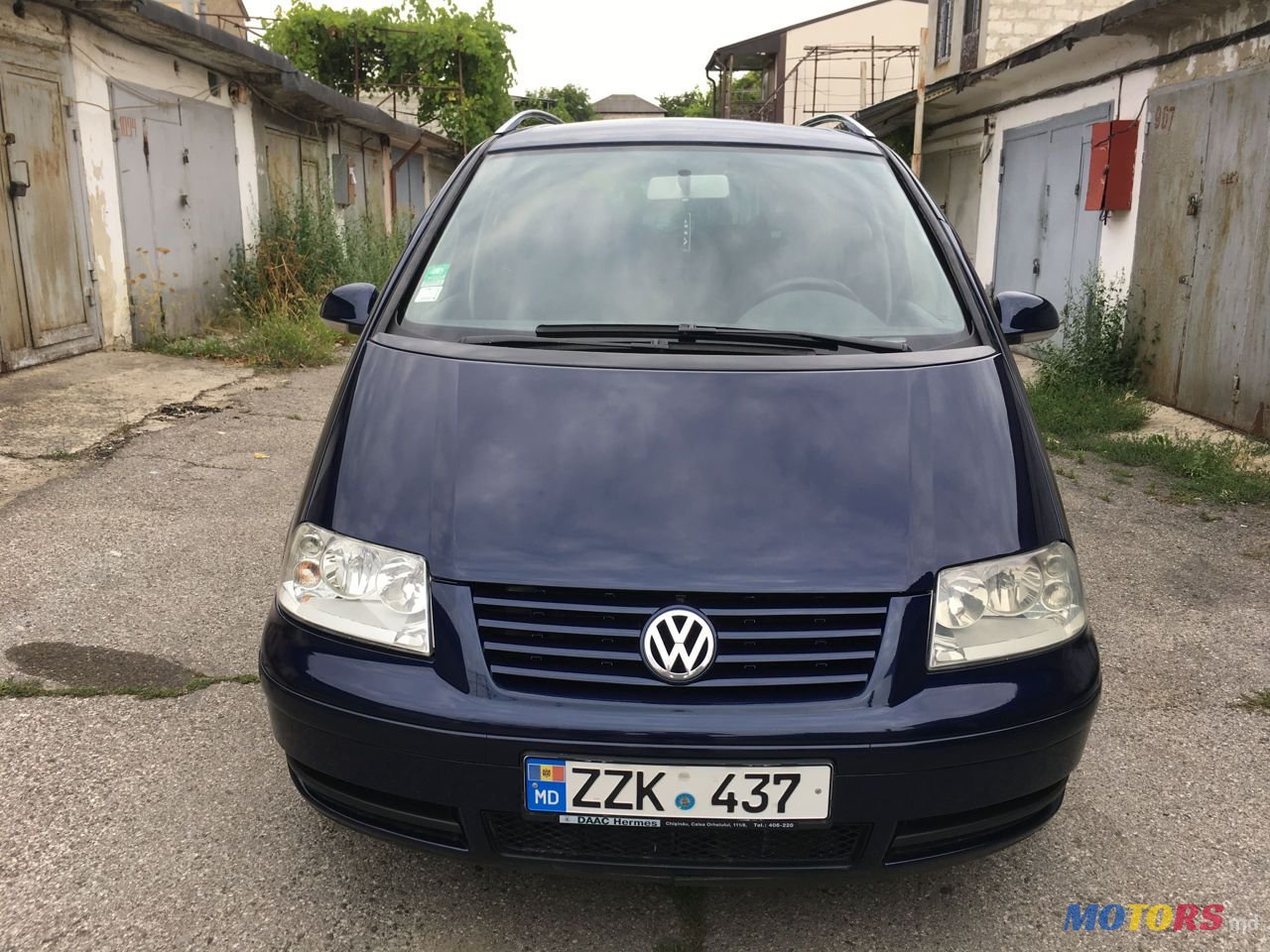2004' Volkswagen Sharan photo #2