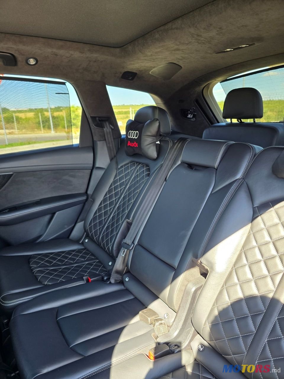2018' Audi SQ7 photo #6
