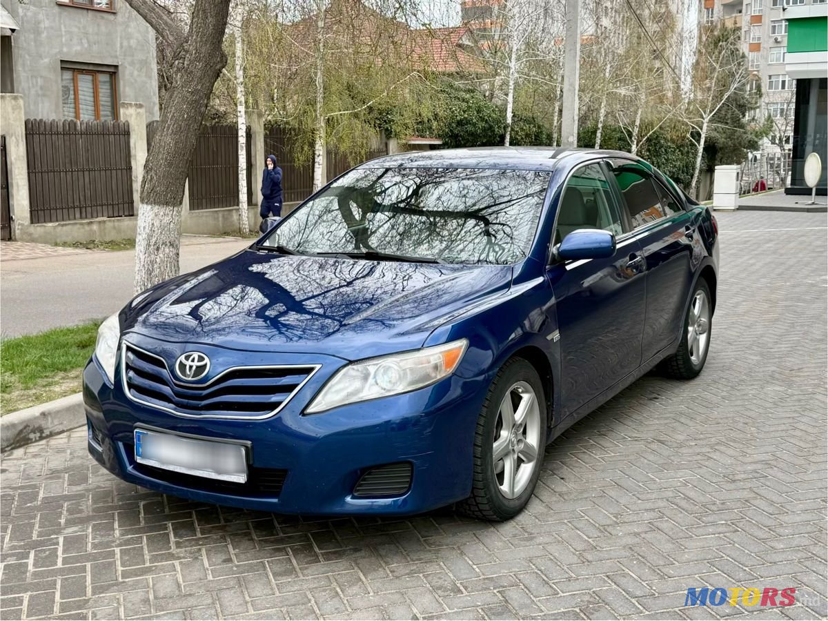2011' Toyota Camry photo #2