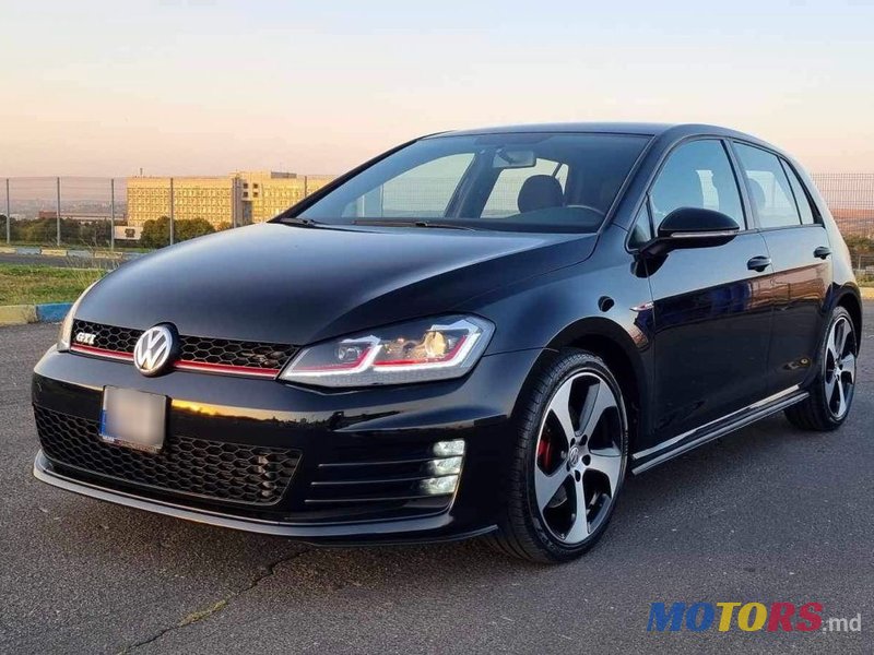 2017' Volkswagen Golf photo #1