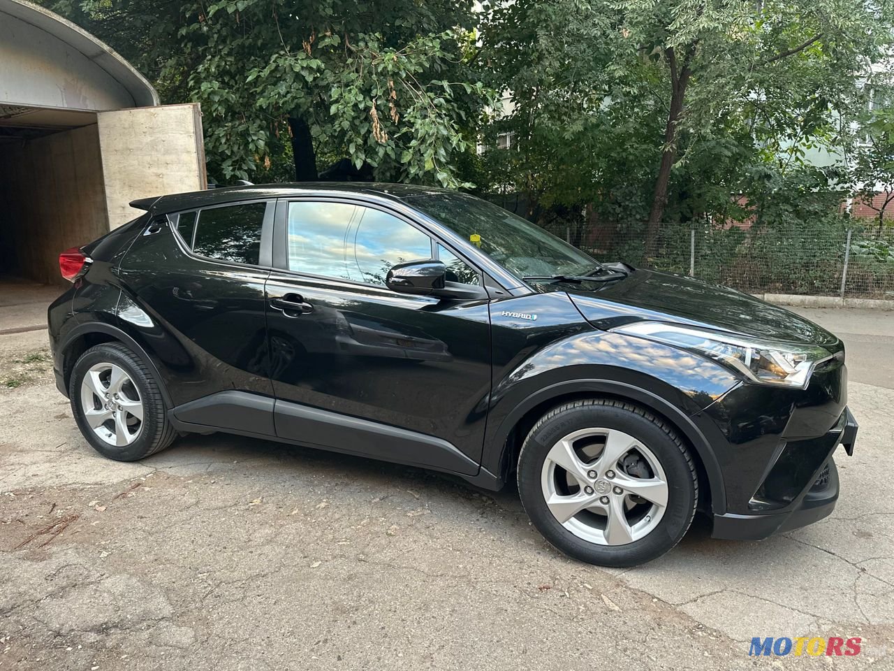 2018' Toyota C-HR photo #3