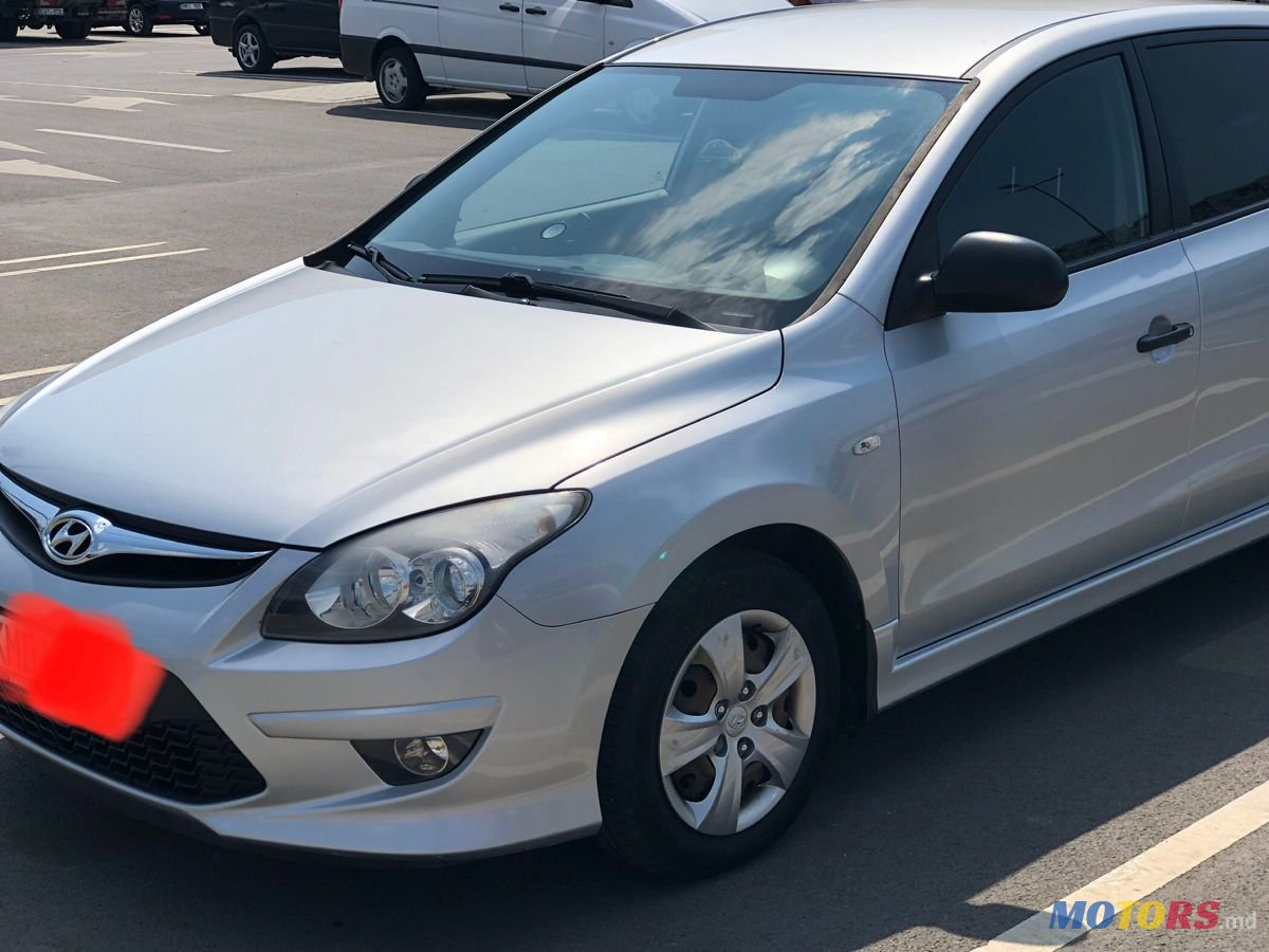 2011' Hyundai i30 photo #1