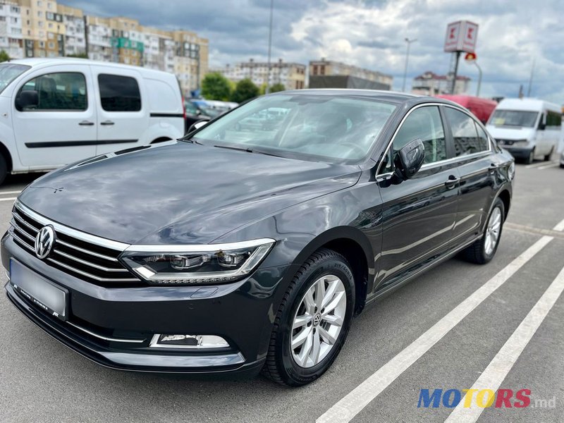 2018' Volkswagen Passat photo #1