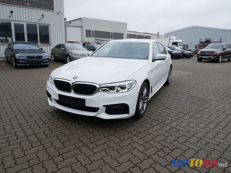 2019' BMW 5 Series photo #1