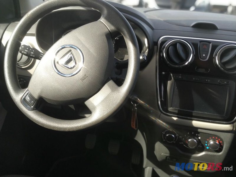 2012' Dacia Lodgy photo #4