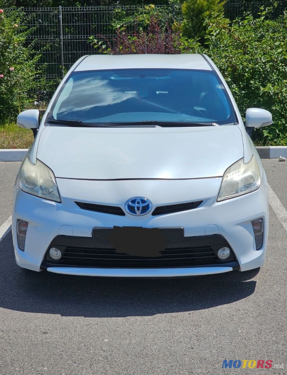 2012' Toyota Prius photo #2