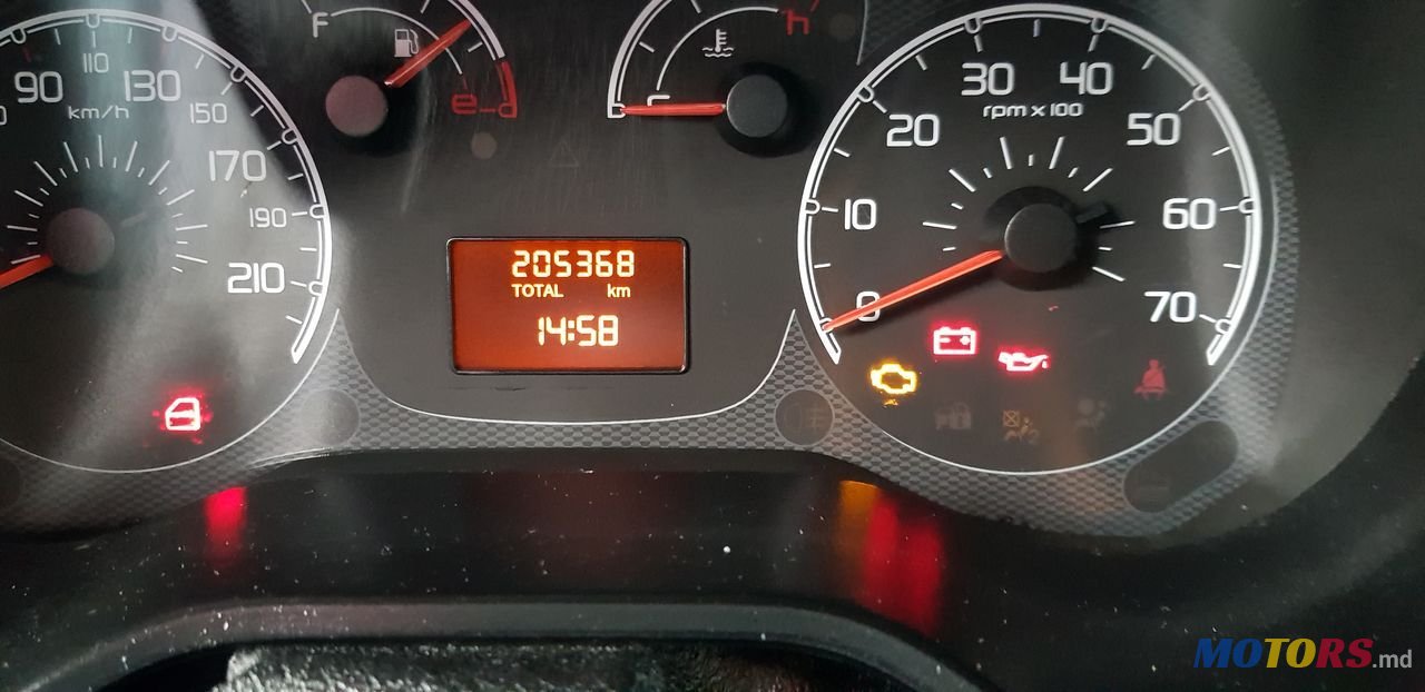 2013' Fiat Doblo photo #1