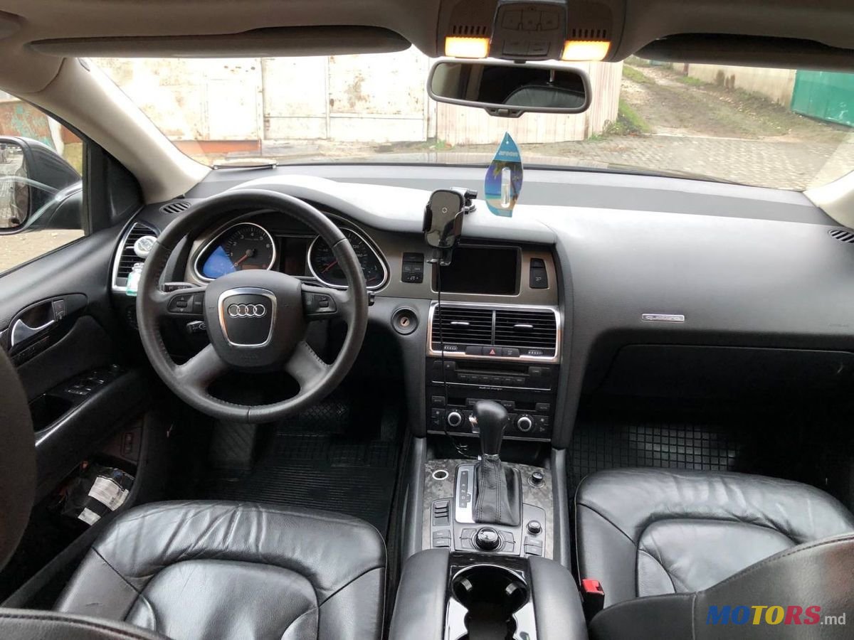 2007' Audi Q7 photo #5