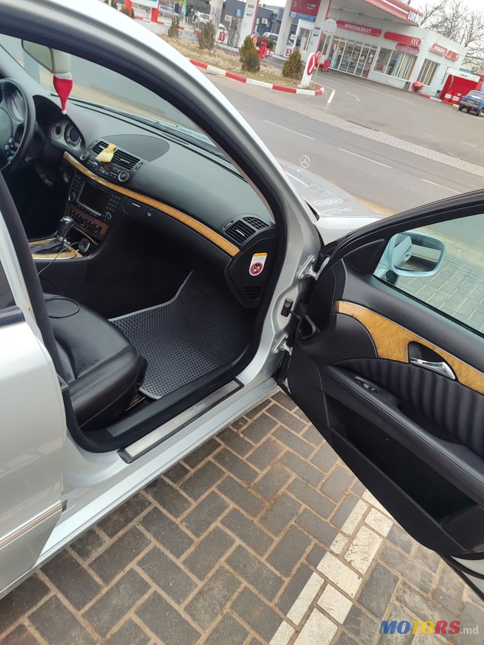 2006' Mercedes-Benz E-Class photo #6