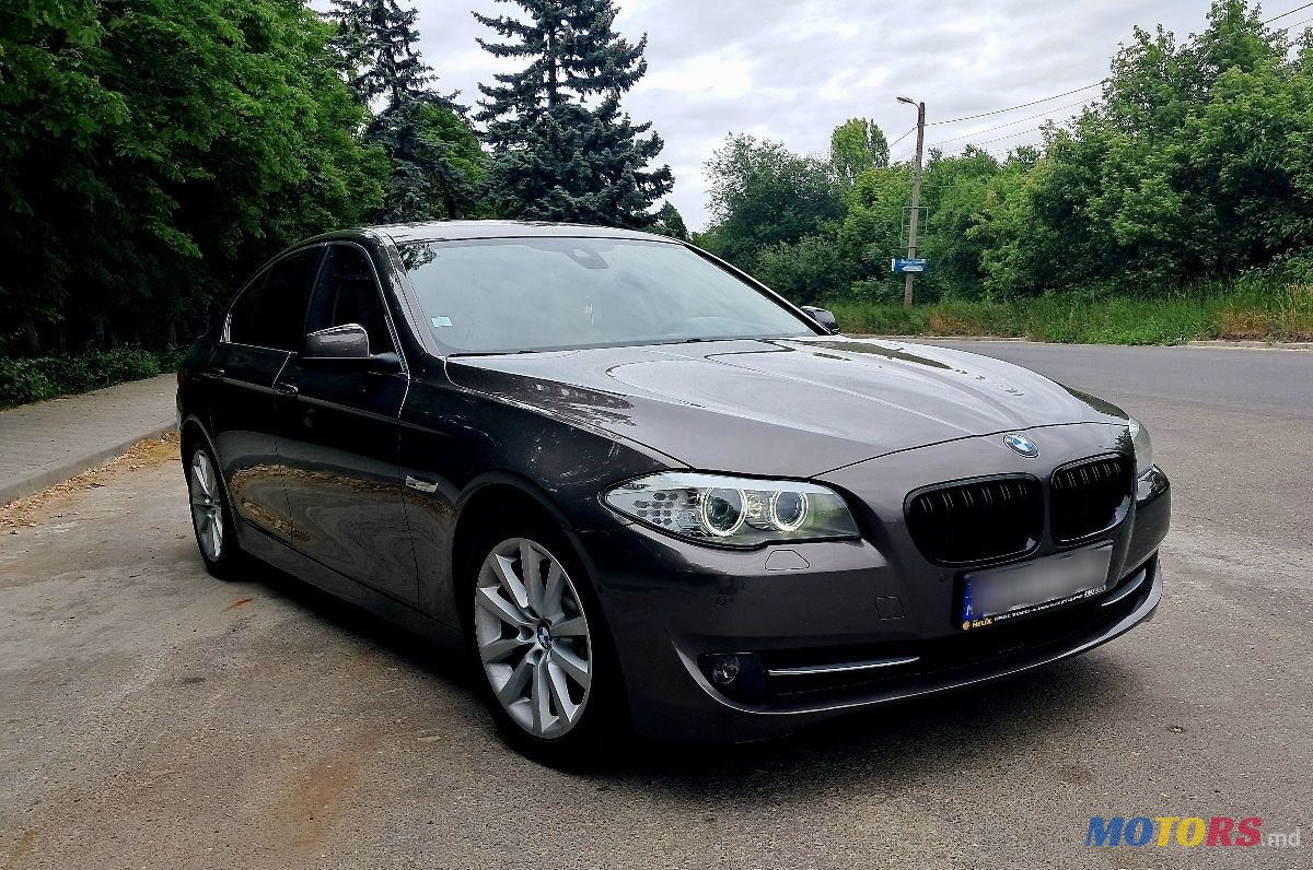 2013' BMW 5 Series photo #2