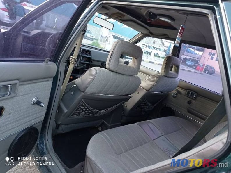 1988' Nissan Bluebird photo #2