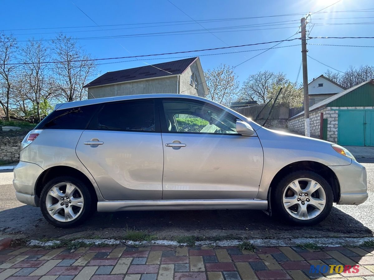 2005' Toyota Matrix photo #2