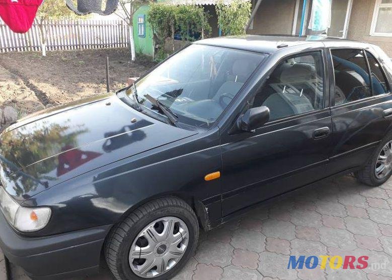 1991' Nissan Sunny photo #1