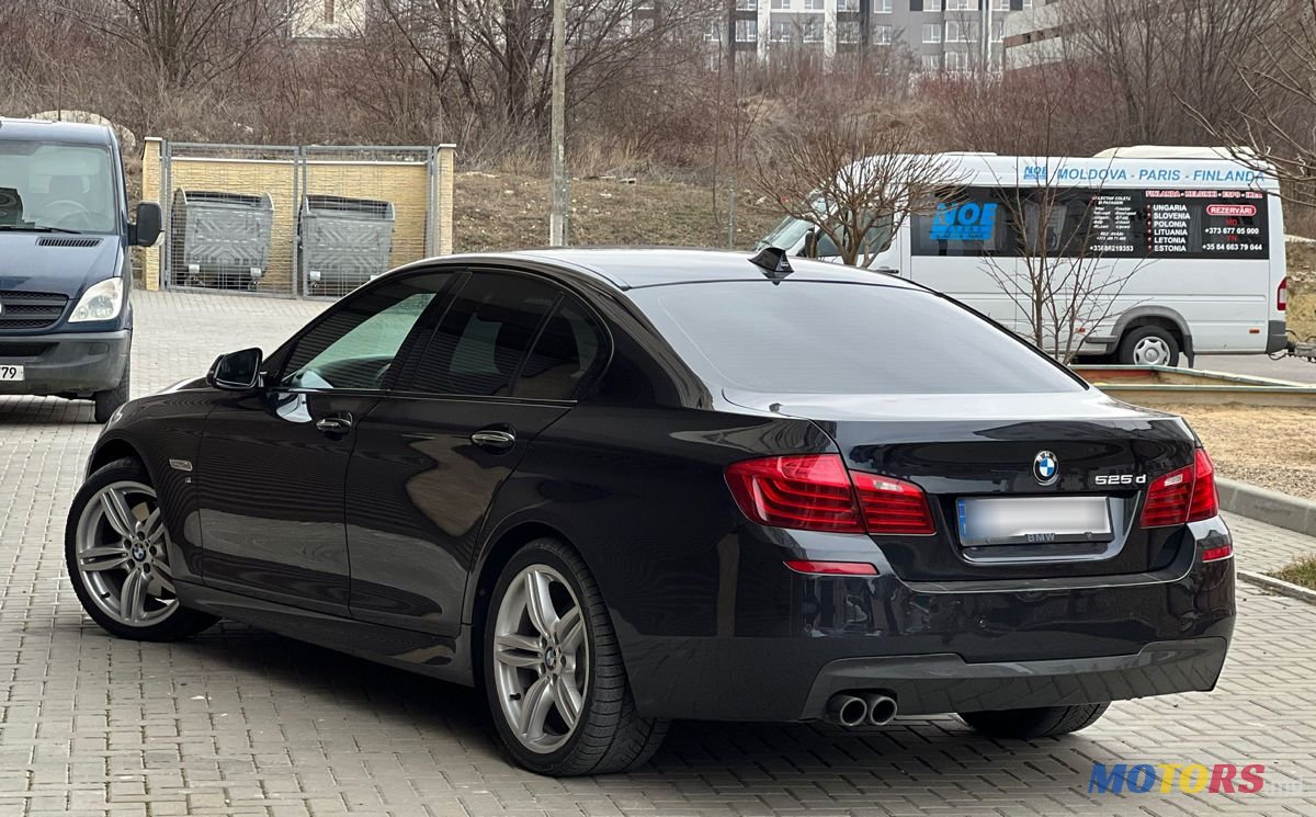 2014' BMW 5 Series photo #5