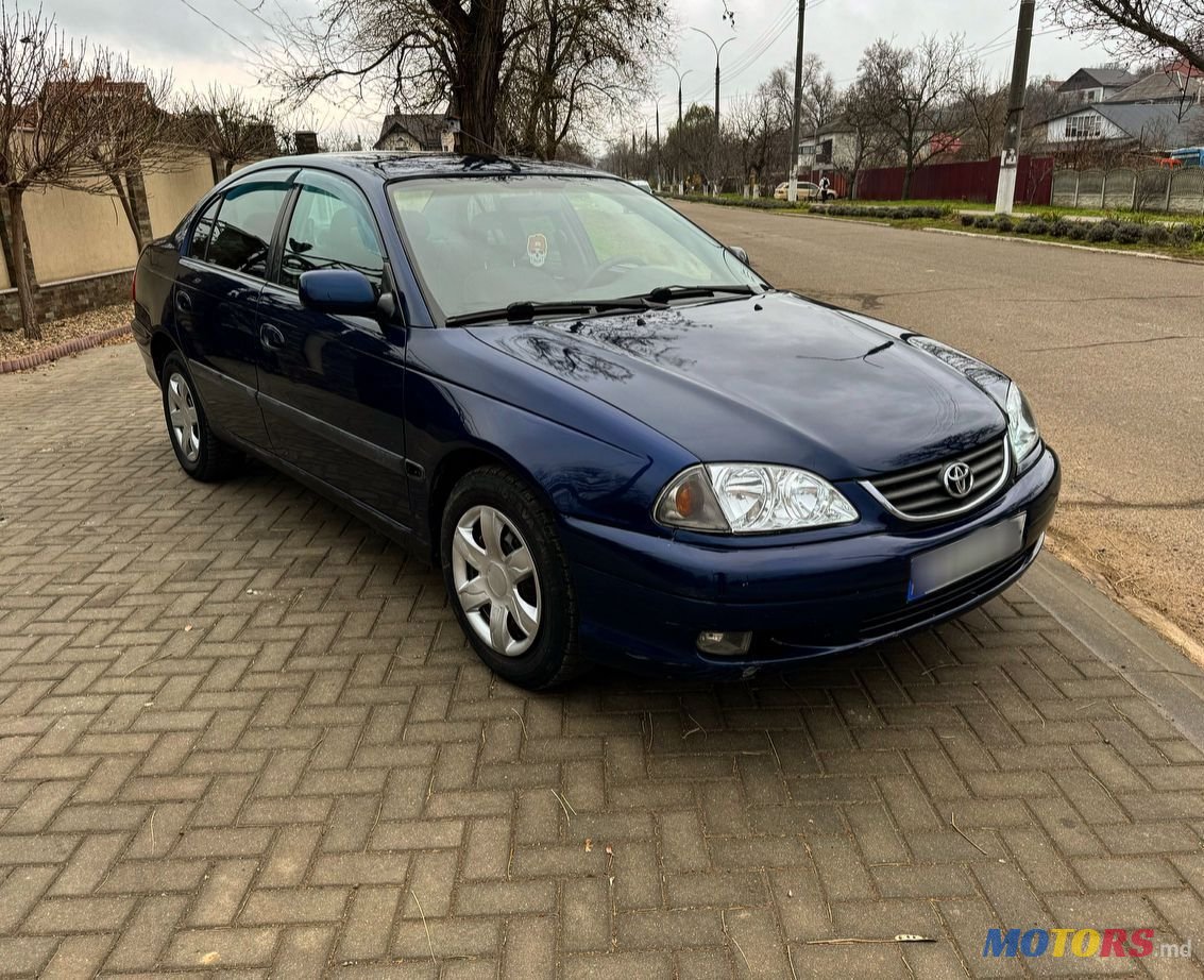 2001' Toyota Avensis photo #3