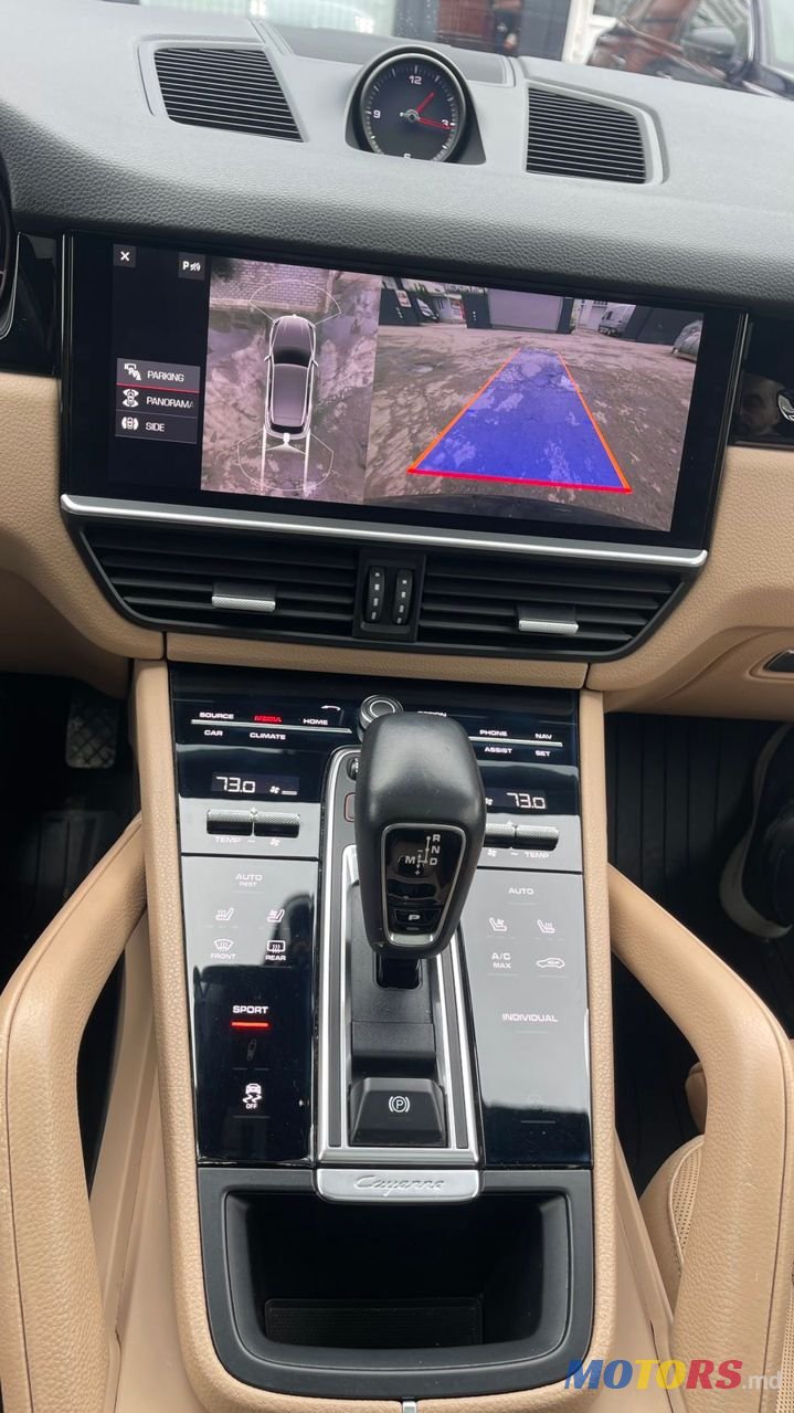 2019' Porsche Cayenne photo #4