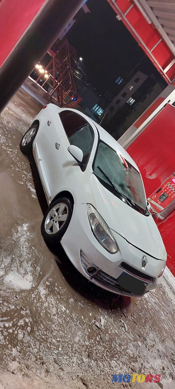 2010' Renault Fluence photo #4