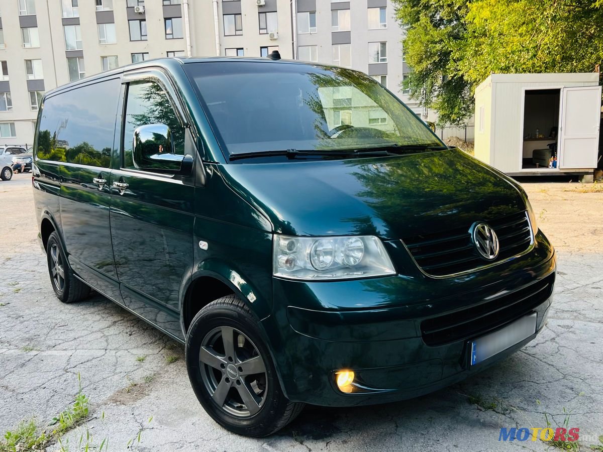 2008' Volkswagen Transporter photo #4