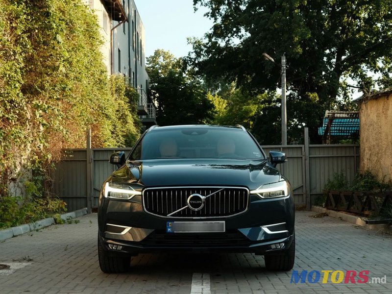 2020' Volvo XC60 photo #2