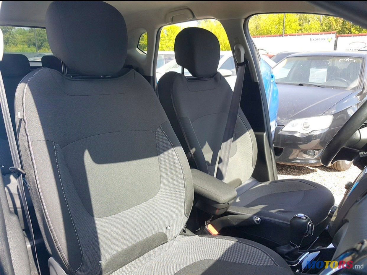 2015' Renault Captur photo #2