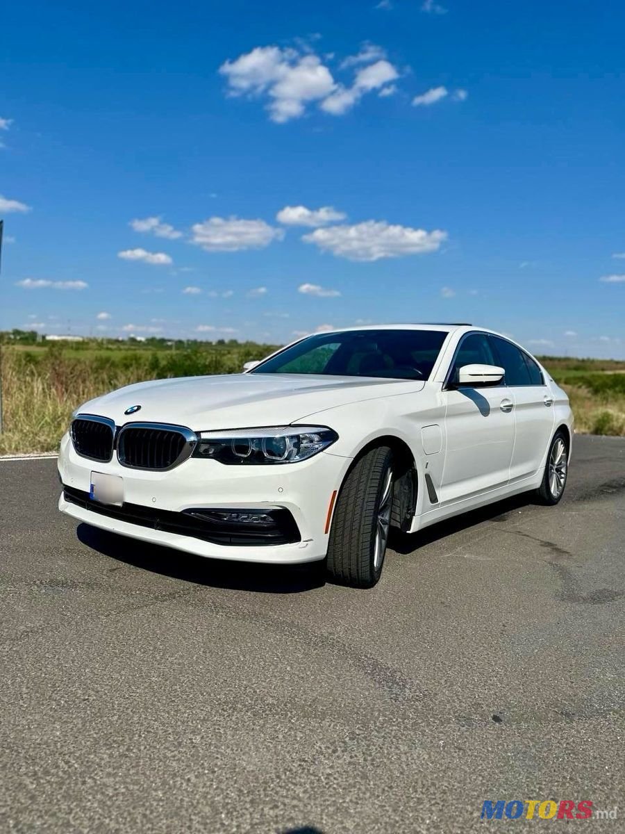 2018' BMW 5 Series photo #1