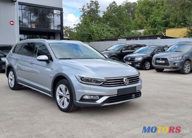 2018' Volkswagen Passat photo #1