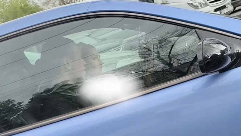 В Кишинёве женщина управляла автомобилем, держа на руках ребёнка