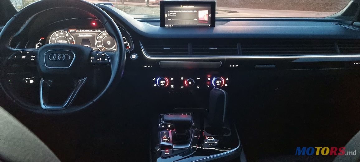 2017' Audi Q7 photo #4