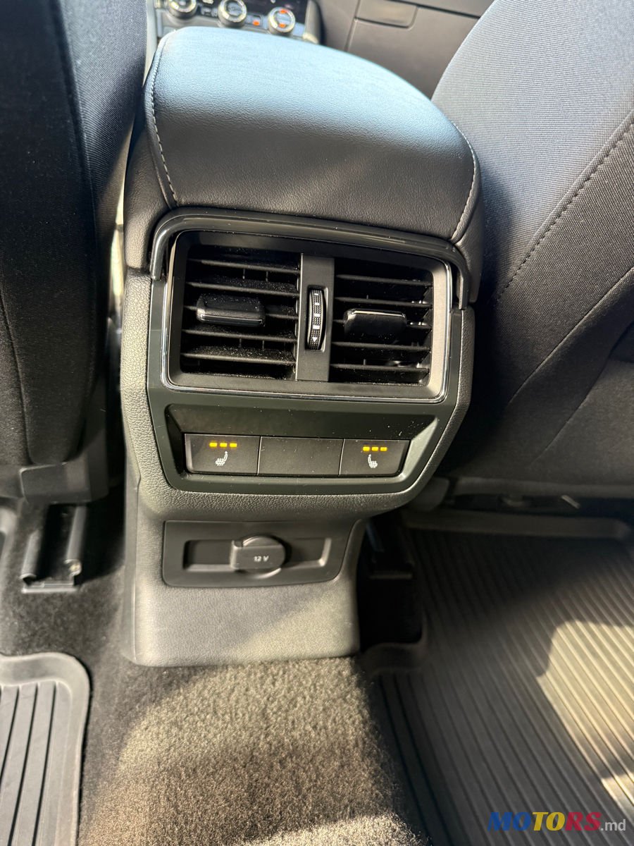 2020' Skoda Karoq Style photo #6