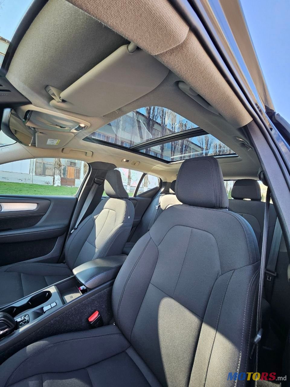 2021' Volvo XC40 photo #4