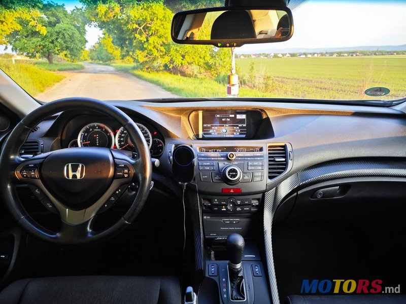 2010' Honda Accord photo #5