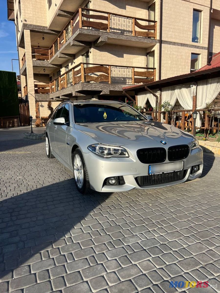 2015' BMW 5 Series Touring photo #1