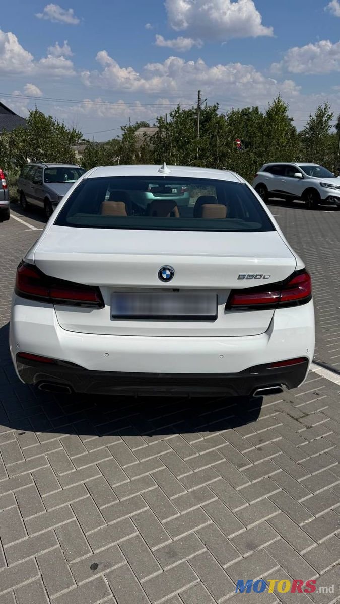 2023' BMW 5 Series photo #2