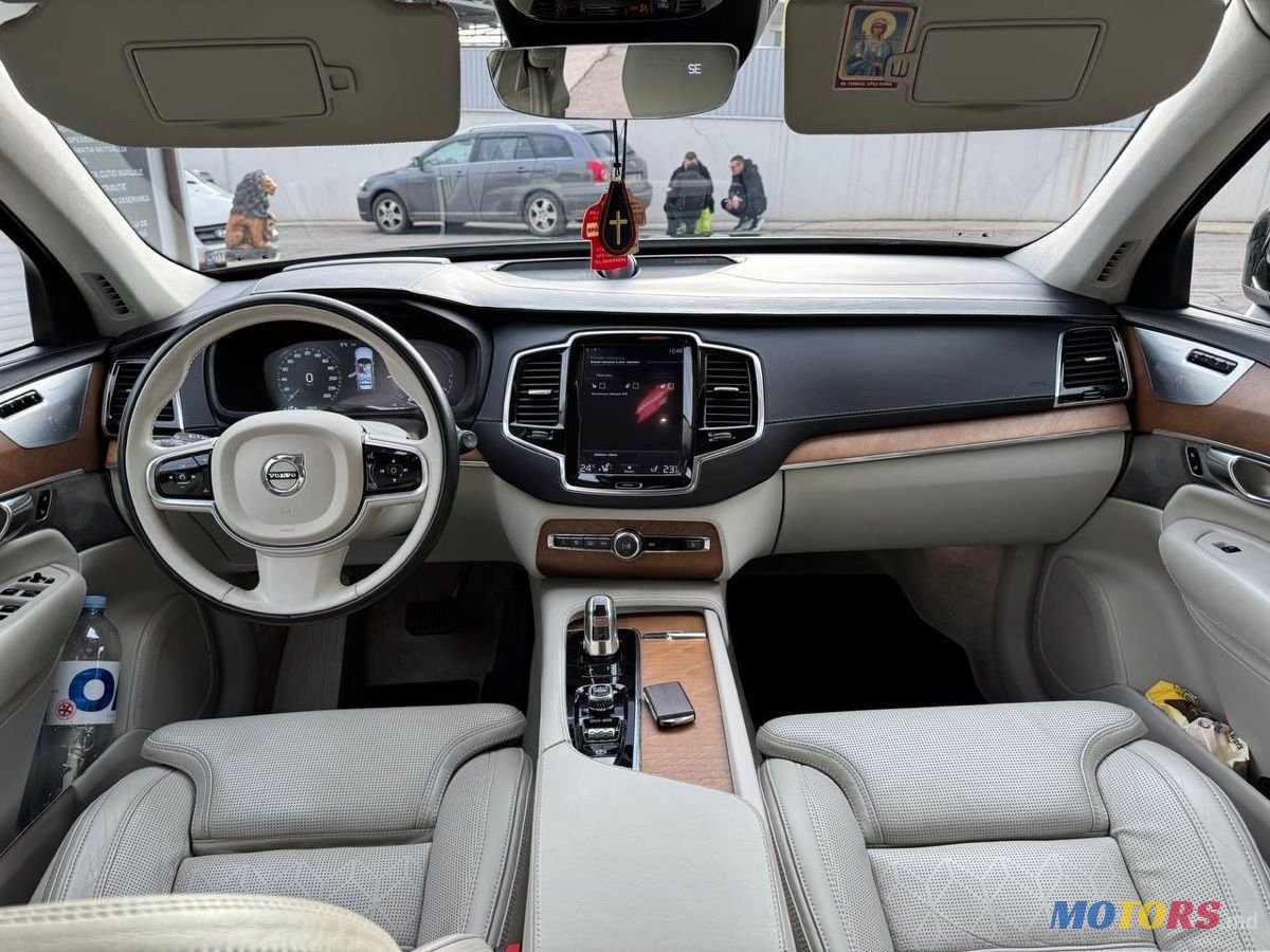 2017' Volvo XC90 photo #5