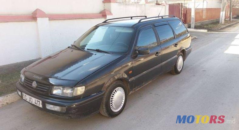 1994' Volkswagen Passat photo #1