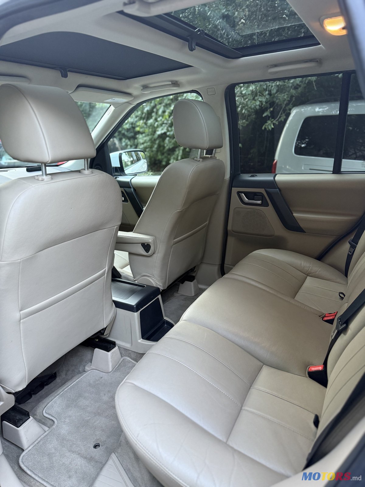 2014' Land Rover Freelander 2 photo #7