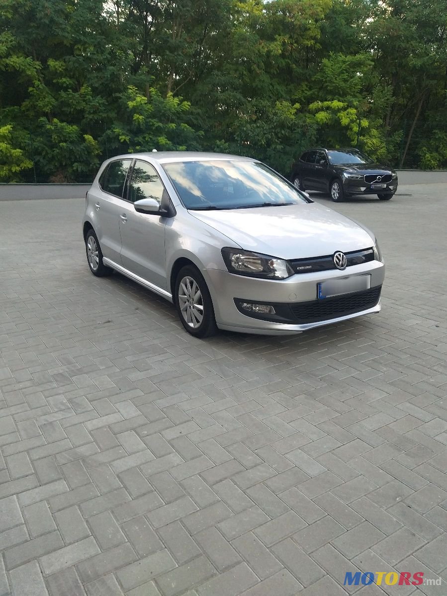 2013' Volkswagen Polo photo #1
