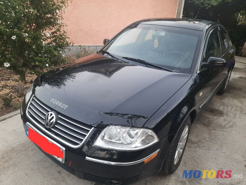 2002' Volkswagen Passat photo #1