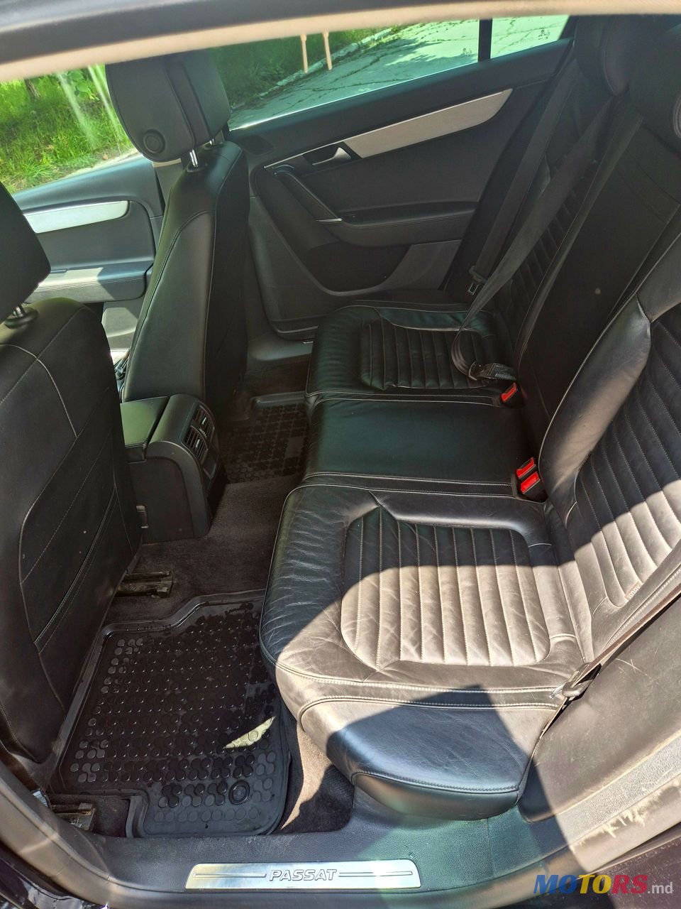 2012' Volkswagen Passat photo #6