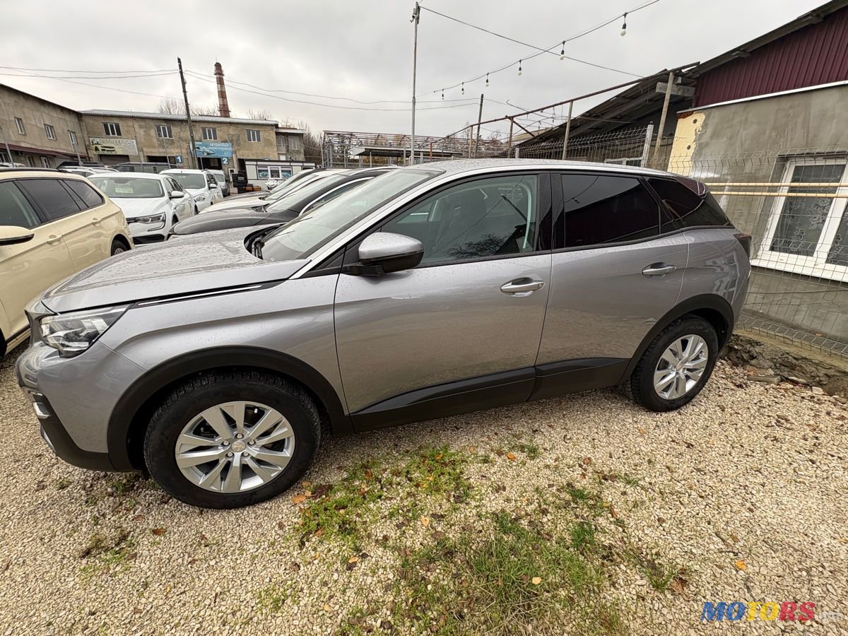2020' Peugeot 3008 photo #2