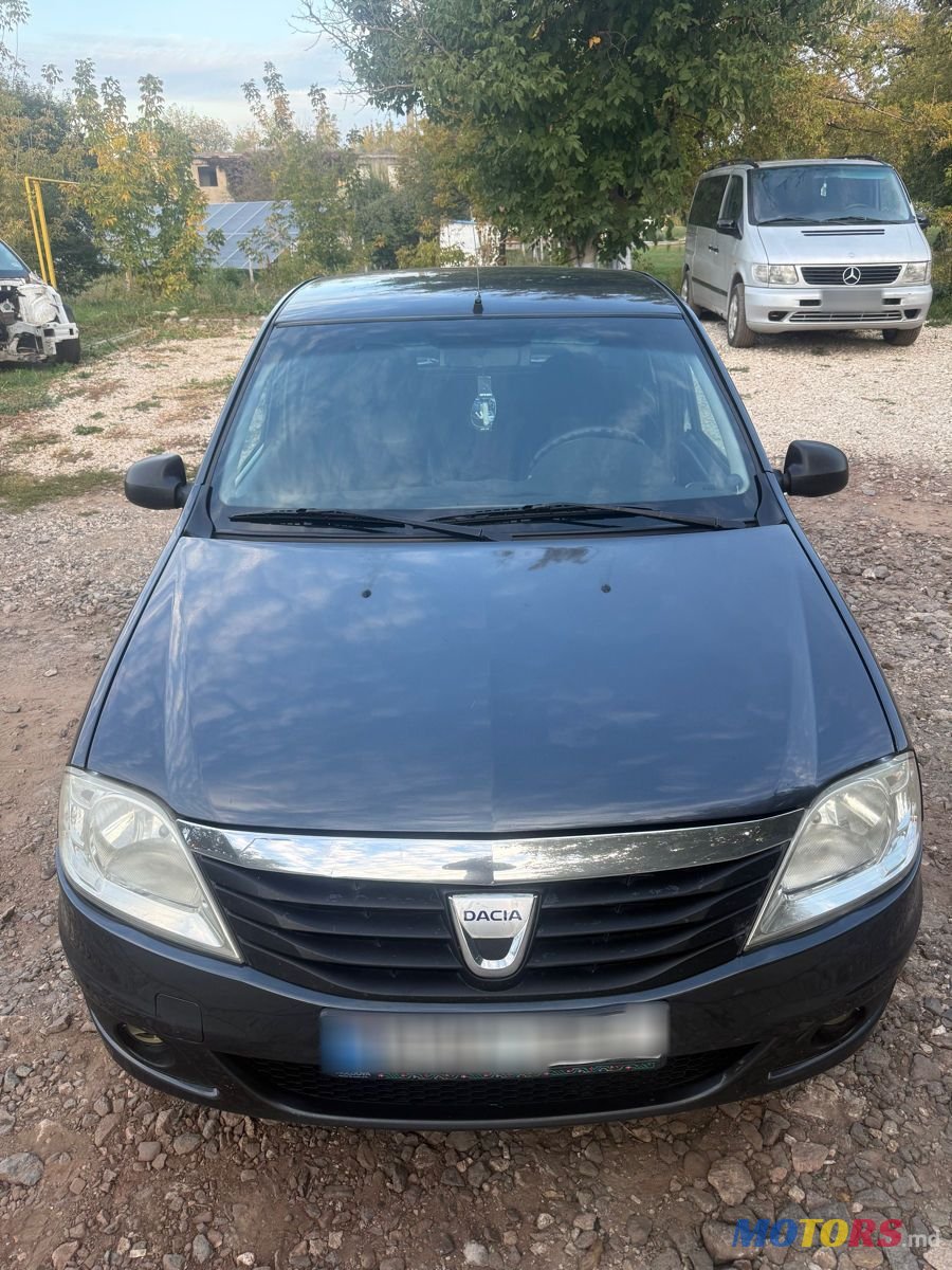 2009' Dacia Logan photo #2