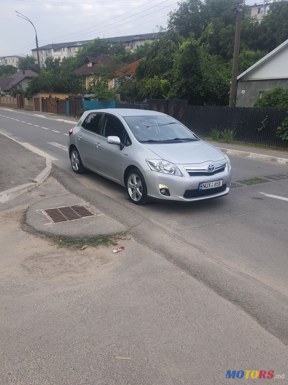 2010' Toyota Auris photo #2
