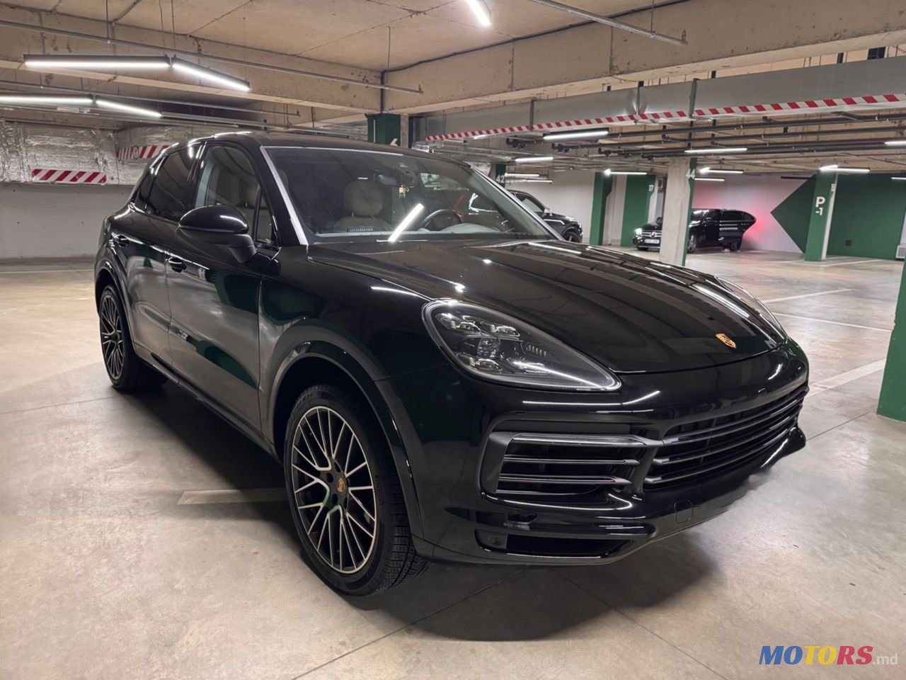 2021' Porsche Cayenne photo #4